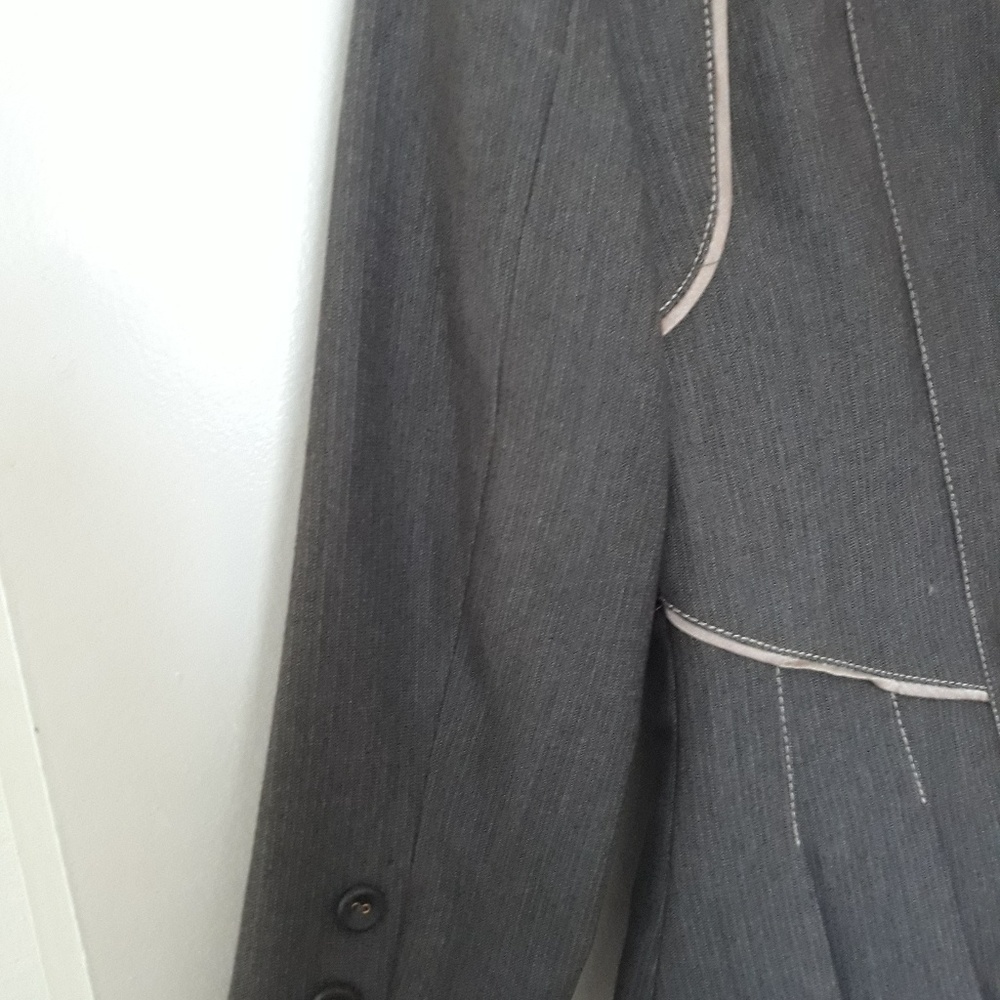 jacket - Picture 3 of 4